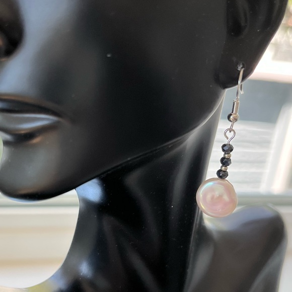 NEW Handmade Natural Coin Pearl Earrings - Picture 2 of 5